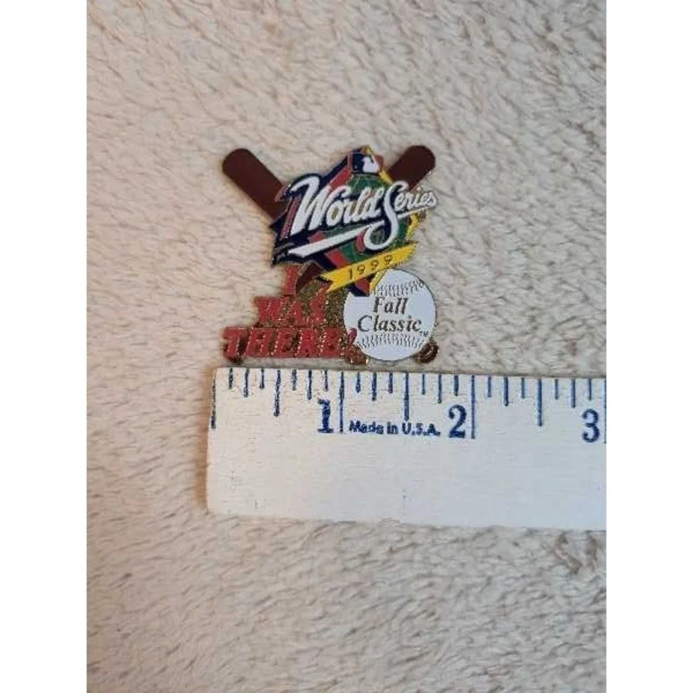 Vintage‎ 1999 MLB World Series Fall Classic Baseball Lapel Pin 